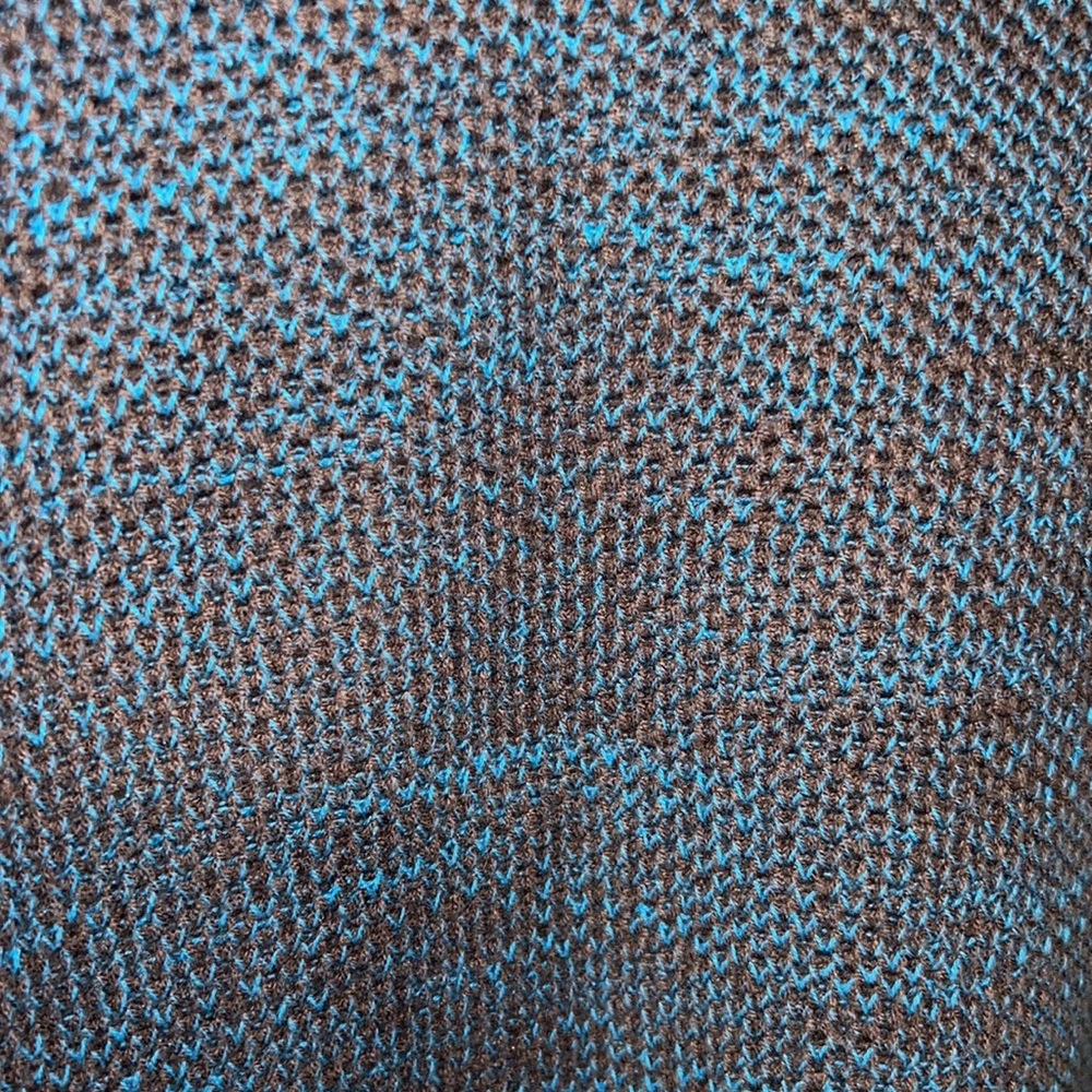 sweater - Picture 2 of 5